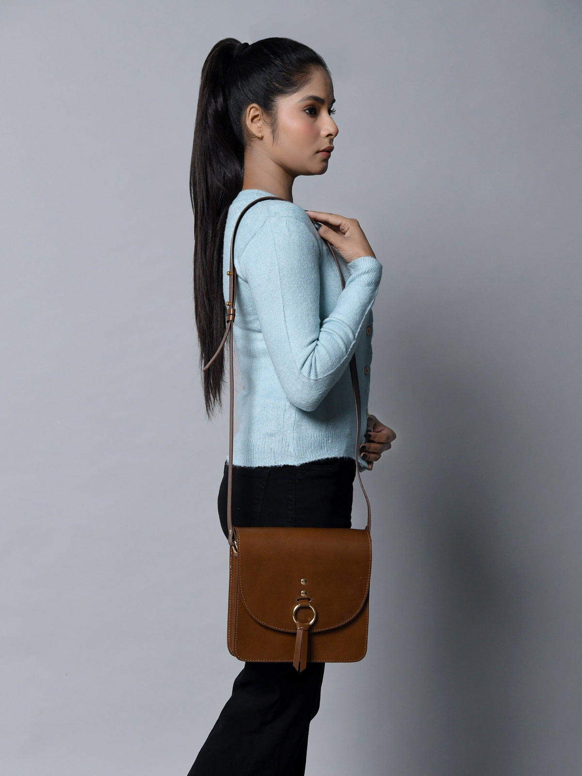 Elegance Full-Grain Buffalo Leather Crossbody Bag | Brown