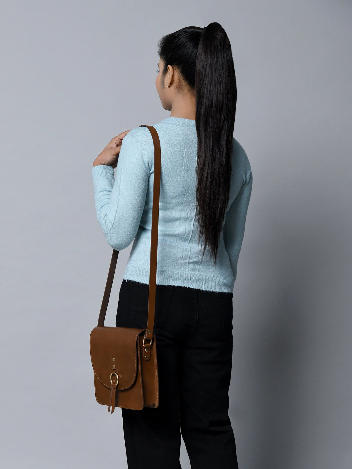 Elegance Full-Grain Buffalo Leather Crossbody Bag | Brown
