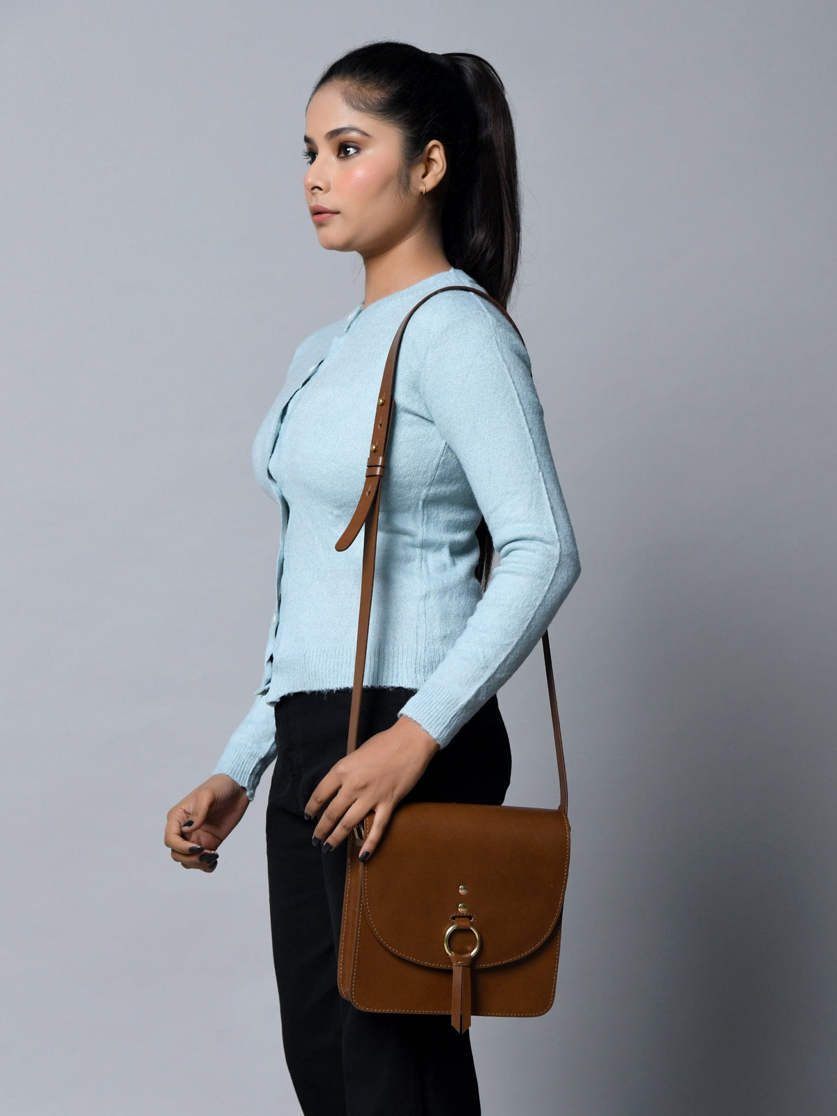 Elegance Full-Grain Buffalo Leather Crossbody Bag | Brown