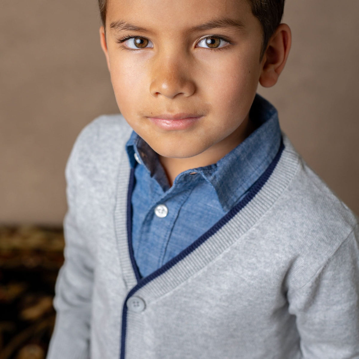 Boys’ Organic Cotton Elbow-Patch Cardigan – Gray & Navy