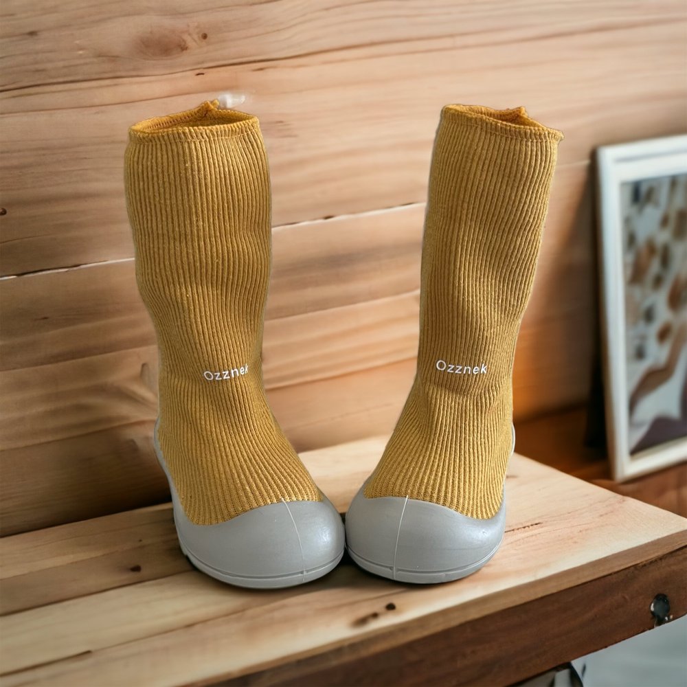 Ozznek Fleece-Lined Toddler Sock Shoes | Rubber Sole, Wide Toe Box | Winter Barefoot Shoes Ages 6M-2.5Y