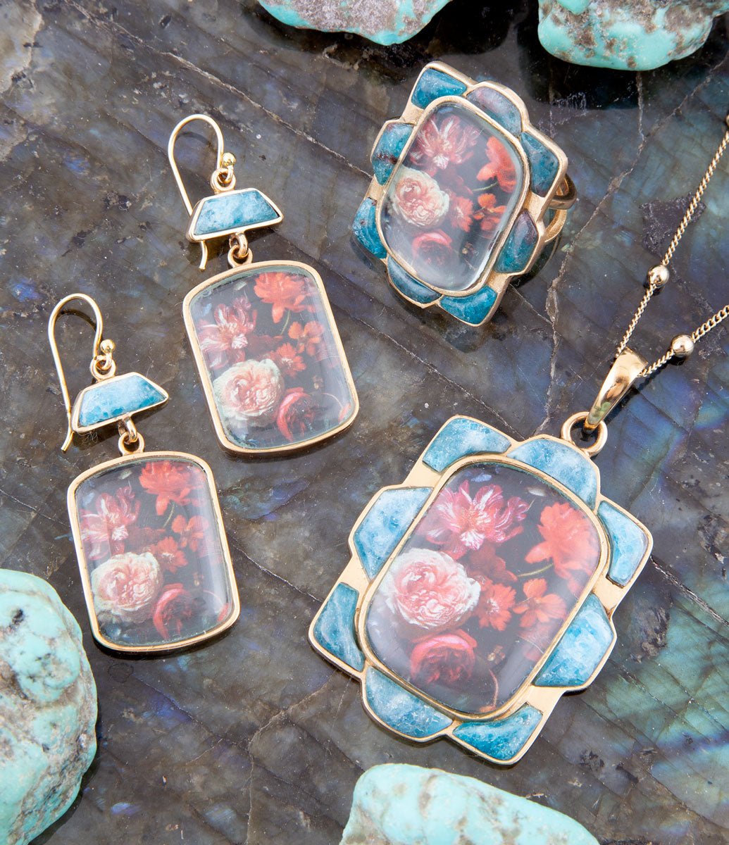 Scenic Red Florals Blue Apatite Golden Statement Ring